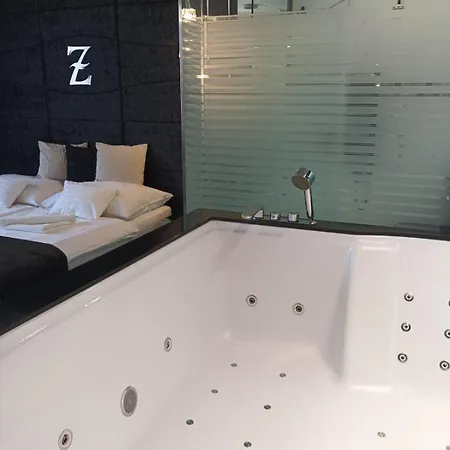 Z Boutique Smart Hotel, Szemelyzet Nelkuel Отель типа 